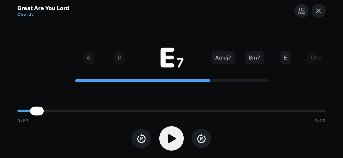 PeakMultitrack chord view on iPhone with the current chord shown large